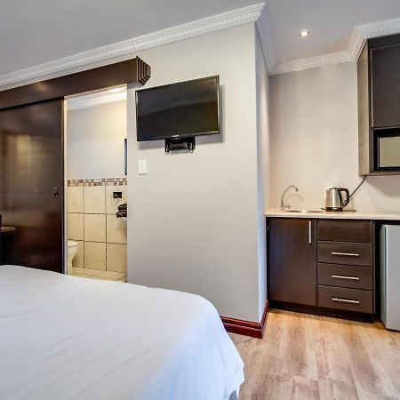 The Nightingale Guesthouse Bloemfontein Ngoại thất bức ảnh
