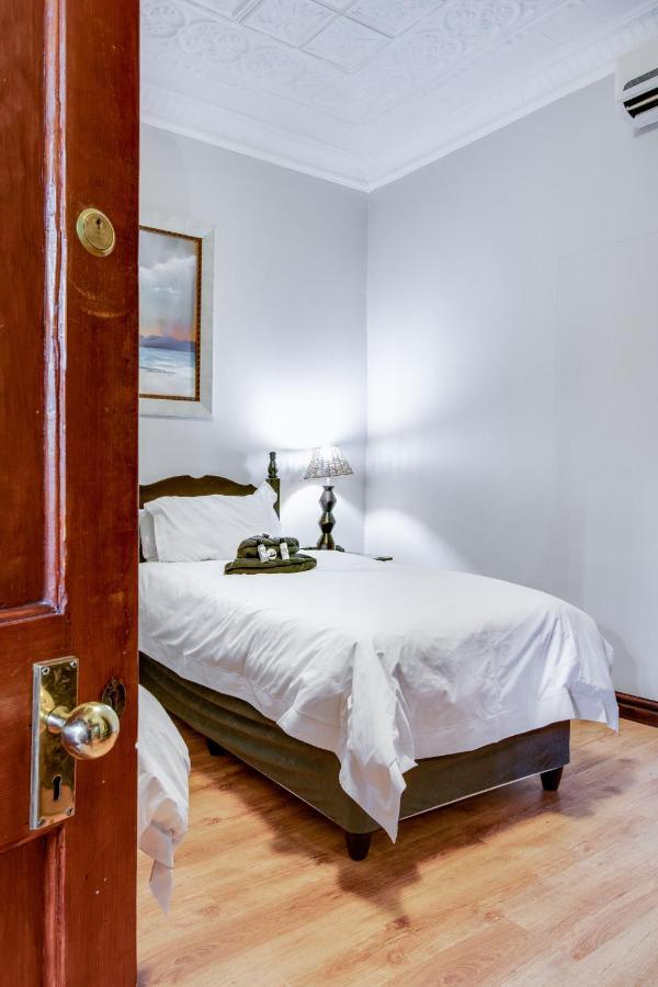 The Nightingale Guesthouse Bloemfontein Ngoại thất bức ảnh