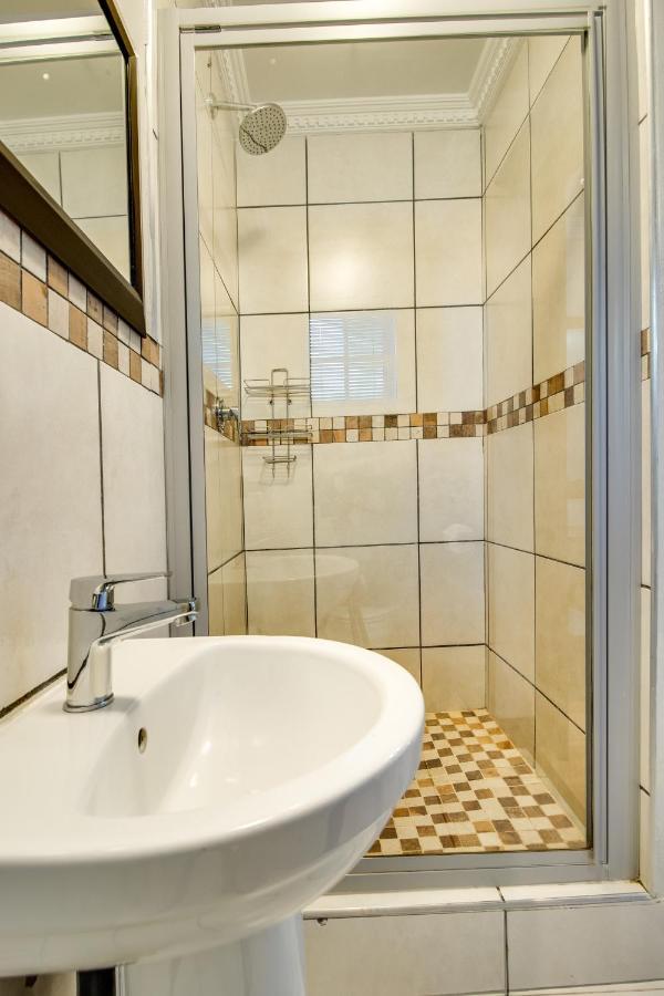 The Nightingale Guesthouse Bloemfontein Ngoại thất bức ảnh