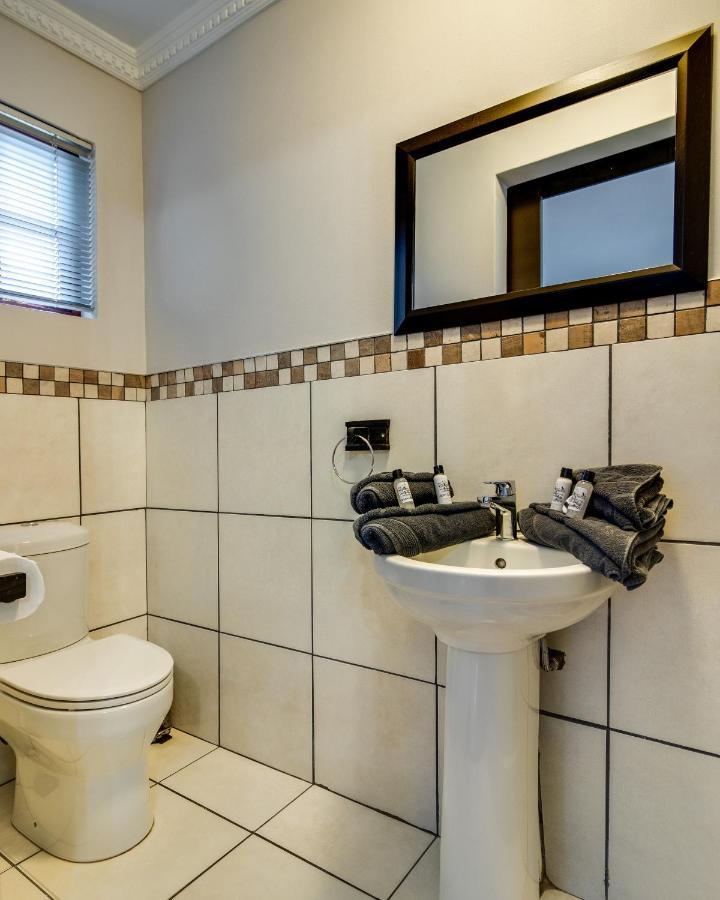 The Nightingale Guesthouse Bloemfontein Ngoại thất bức ảnh