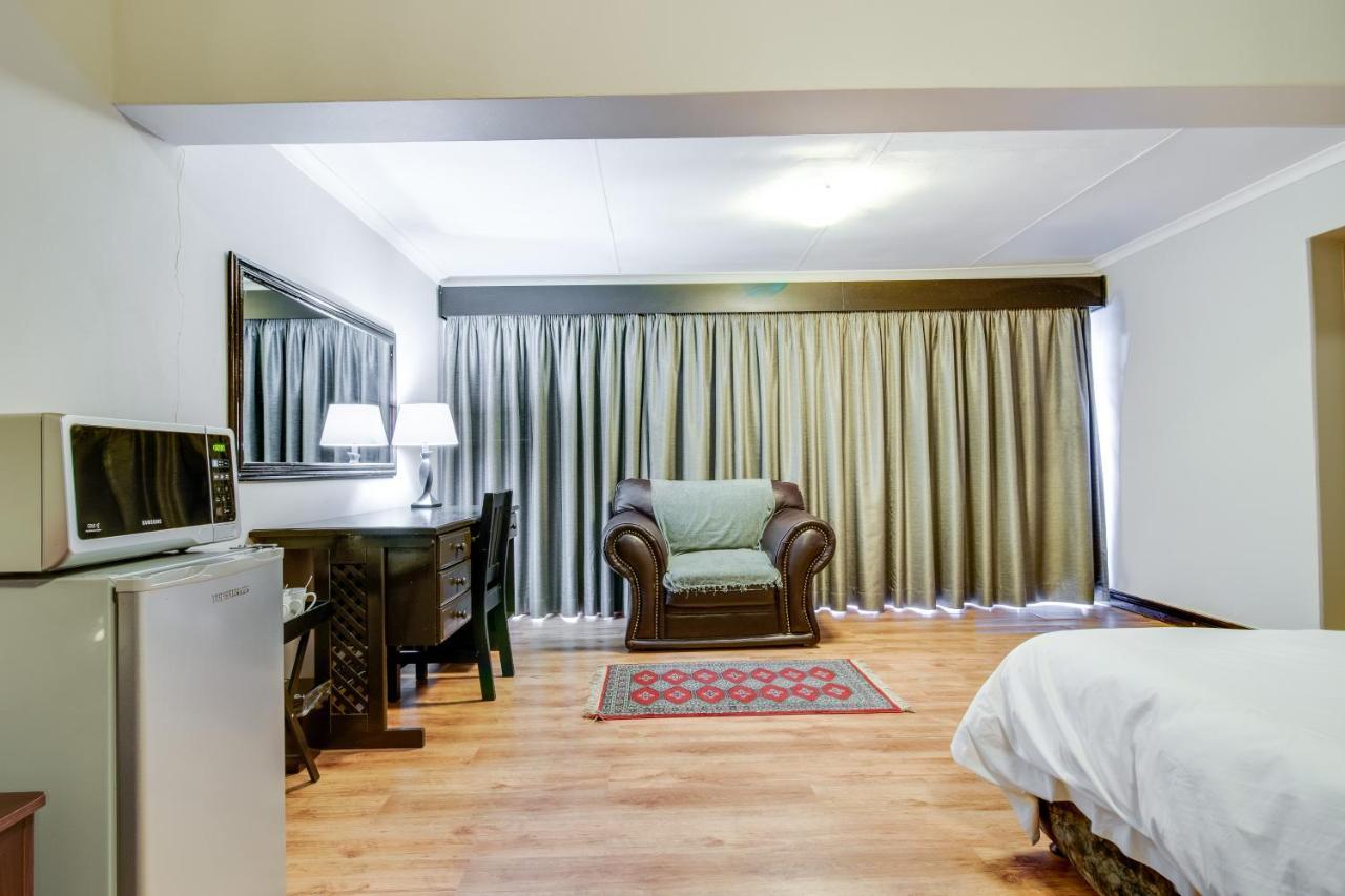 The Nightingale Guesthouse Bloemfontein Ngoại thất bức ảnh