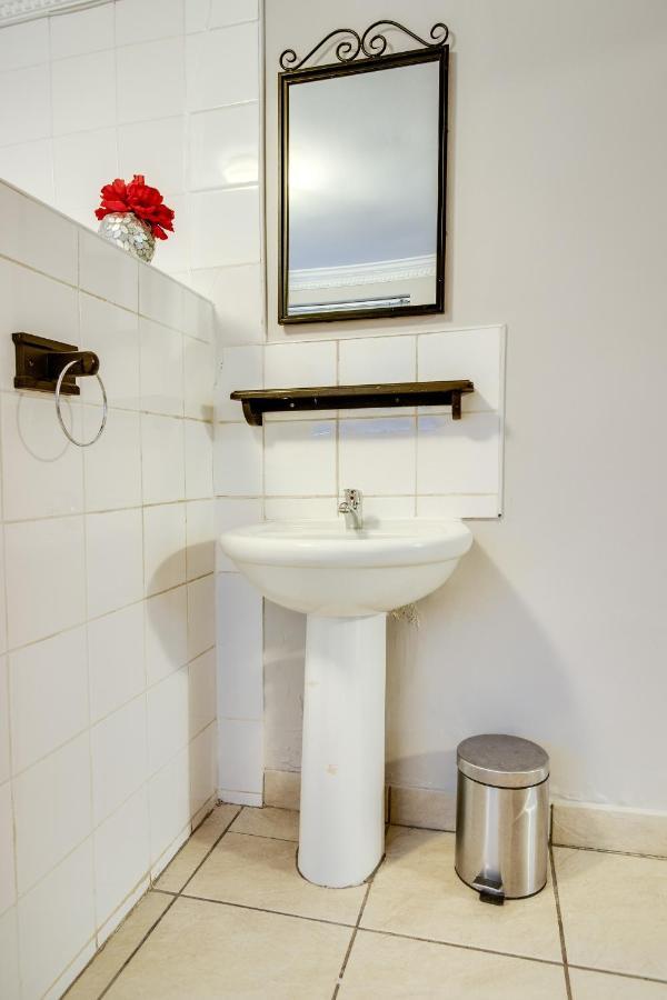 The Nightingale Guesthouse Bloemfontein Ngoại thất bức ảnh