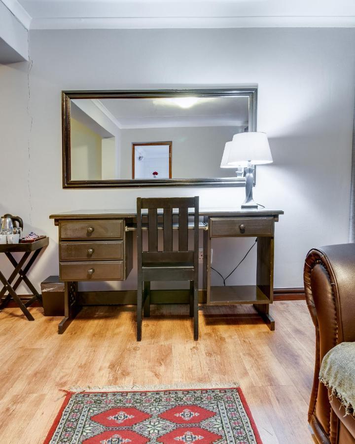 The Nightingale Guesthouse Bloemfontein Ngoại thất bức ảnh