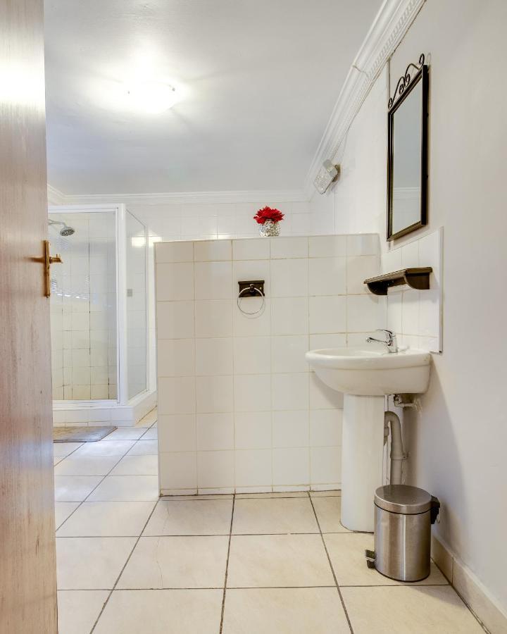 The Nightingale Guesthouse Bloemfontein Ngoại thất bức ảnh
