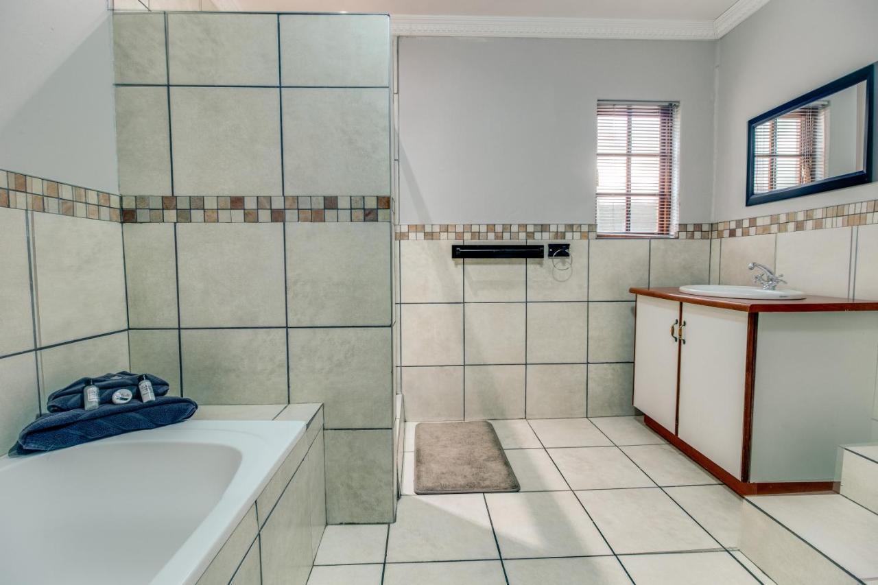 The Nightingale Guesthouse Bloemfontein Ngoại thất bức ảnh
